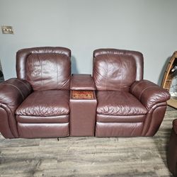 Gorgeous 3pc Leather Couch Set 