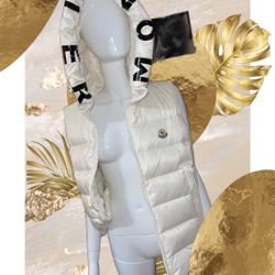 🚨🚨Moncler Vest  W/Moncler Hoodie Logo🚨🚨