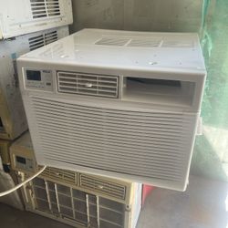 18,000 BTU 230V Window Air Conditioner Cools 1000 Sq. Ft. with Remote Control in White 