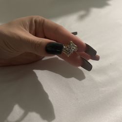 Women Diamond Gold Ring 