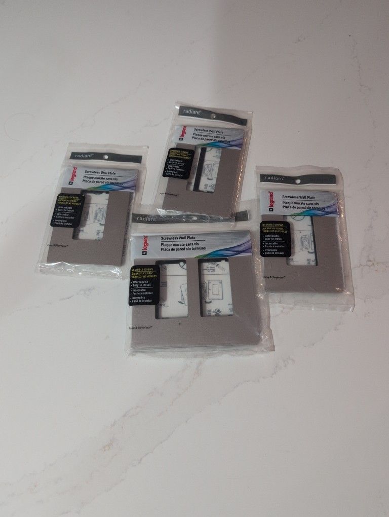 Legrand radiant Nickel Polycarbonate Indoor Screwless Decorator Wall Plate