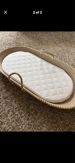 Baby changing pad/Moses basket