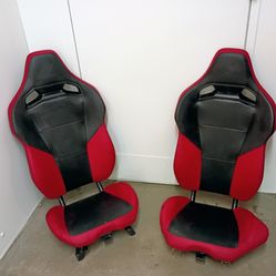 Bucket seats for dune buggy