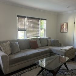 Sectional Sofa – Excellent Condition