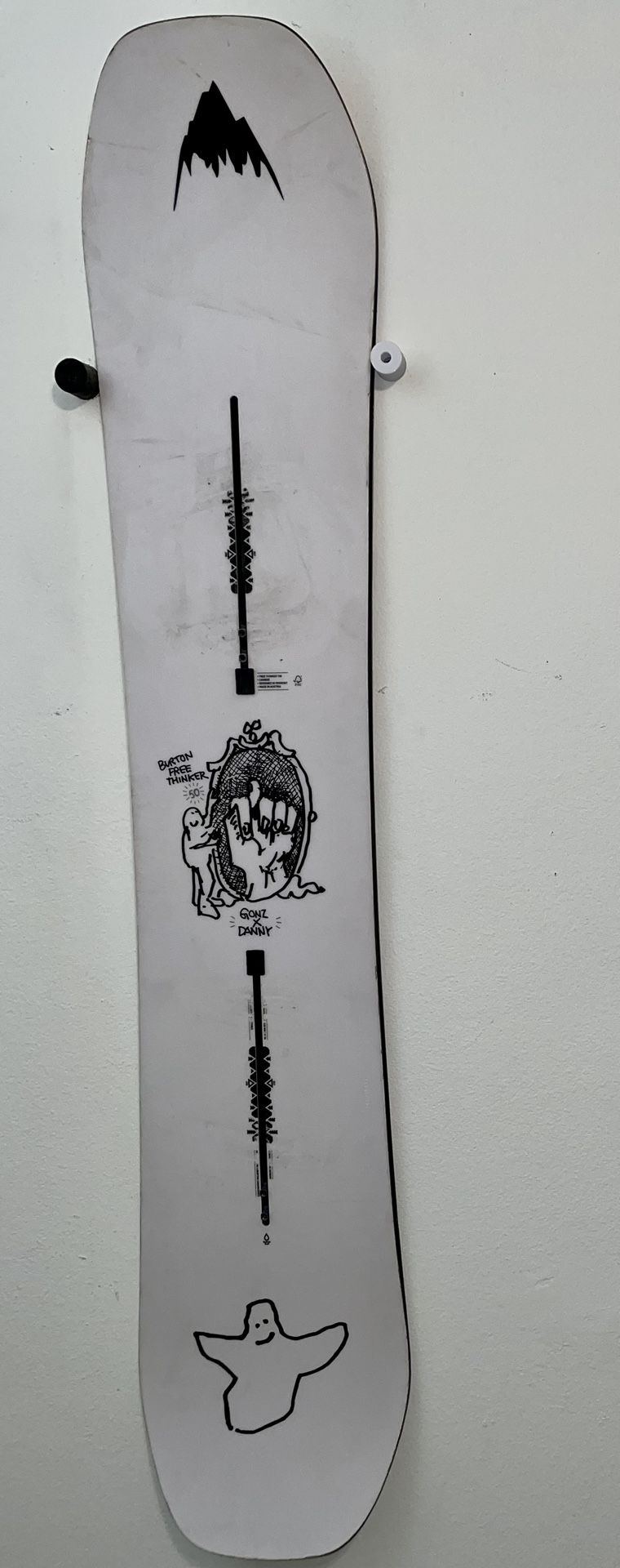 Burton Free Thinker 150 (gonz x danny) snowboard for Sale in West