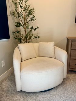 Swivel Accent Chair