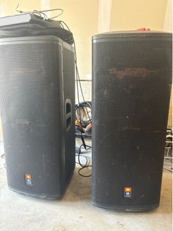 JBL PRX535 Powered Speakers