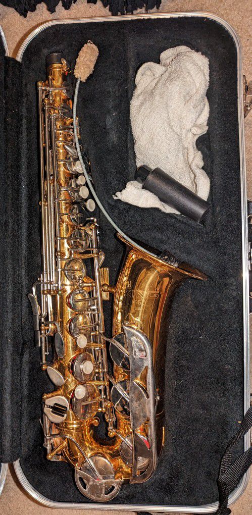 Vintage KING 660 Alto Saxophone with Hard Case & Mouthpiece