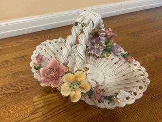 basket centerpiece