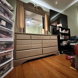 Cal King/king Bed Set