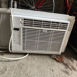 GE 6,000 BTU Air Conditioner 