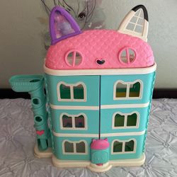 Gaby Cat Doll House