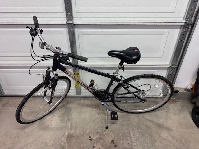 Schwinn Avenue 21 Speed 700c Men’s Hybrid Commuter/Road Bike Bicycle Aluminum Tube