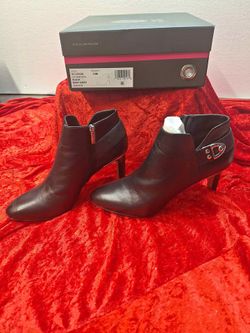 Vince Camuto VC-Lexcia Black Leather Ankle Boots, Sz 10 M