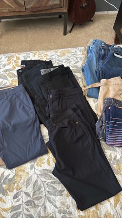 LOT OF 11 MENS PANTS