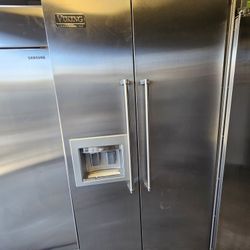 42" VIKING BUILT IN STAINLESS STEEL REFRIGERATOR 