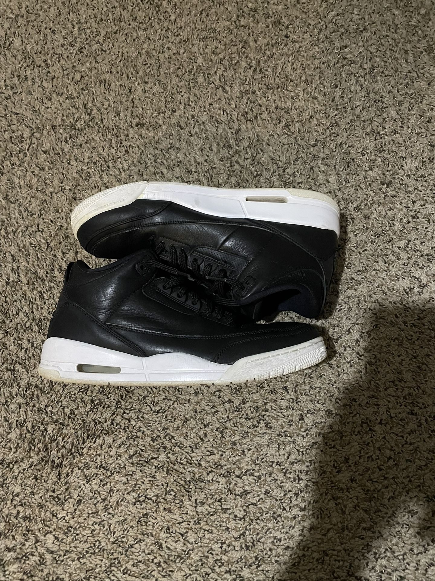 NIKE AIR JORDAN RETRO 3!!