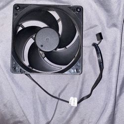 Intel CPU Cooler And Cooler Máster Fan 