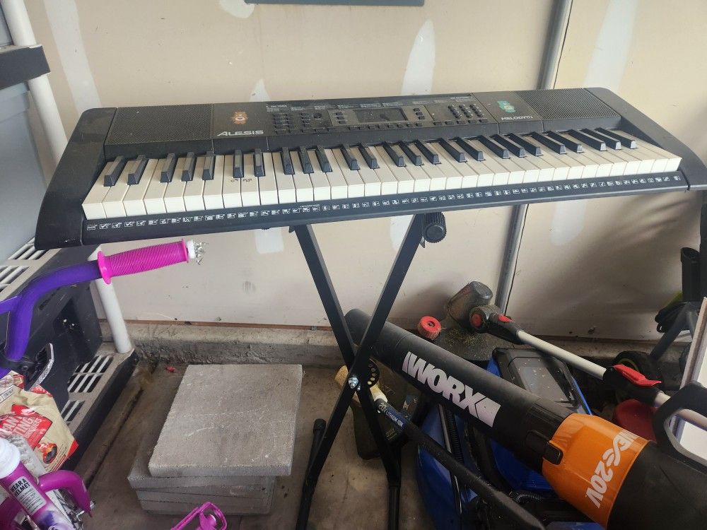 Keyboard With Stand