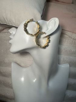 Gold Filled Oro Laminado Majestic Clover Hoop Earrings