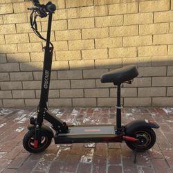 Electric scooter