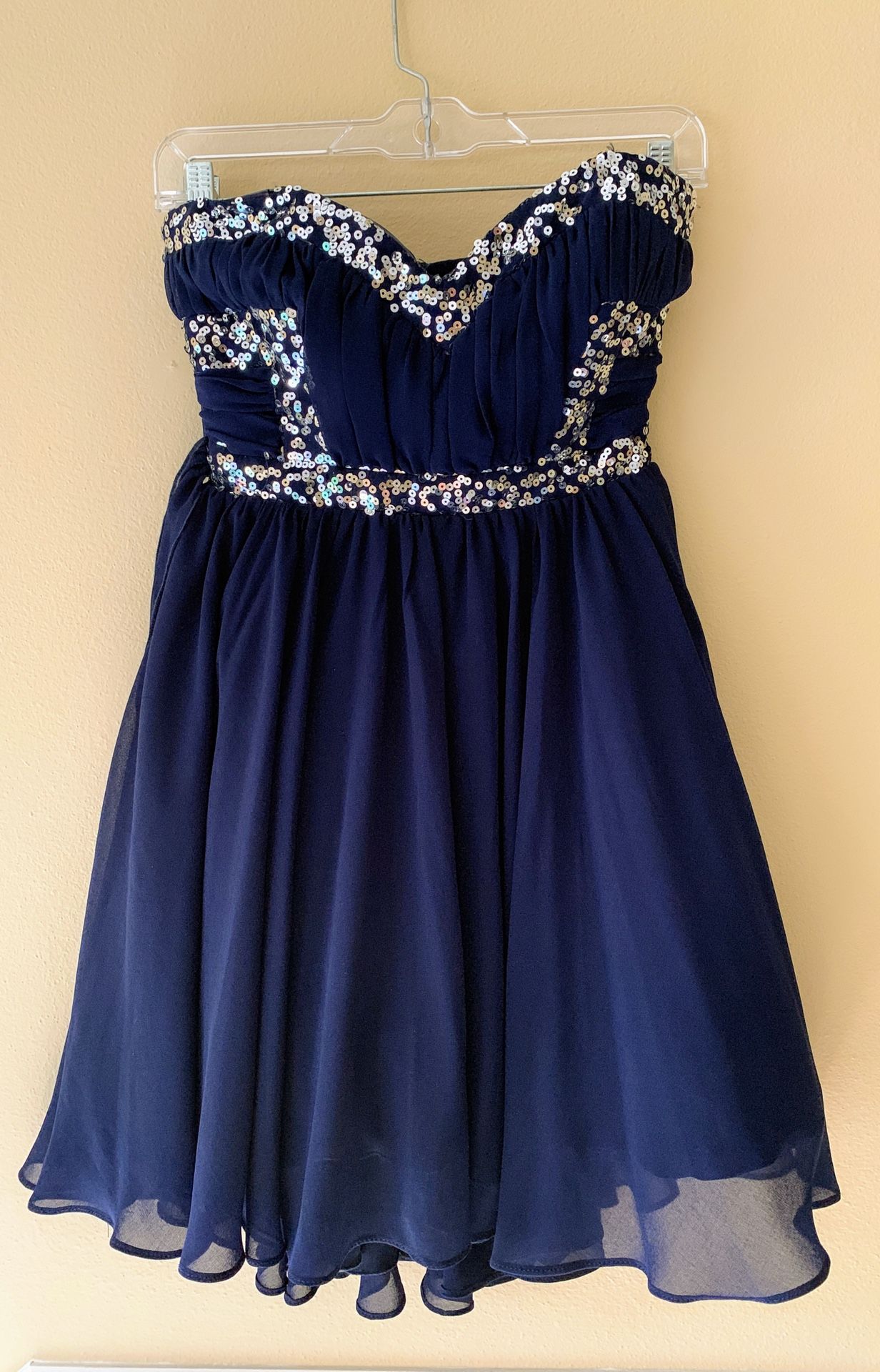 Like new girls navy homecoming prom dance sequin strapless dress sz 7/S