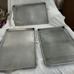 3 Aluminum Sheet Pans 17 X 26 Inches With 1 Wire Rack