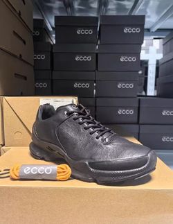 Black Knight ECCO AHA 1 black sports shoes, brand new!