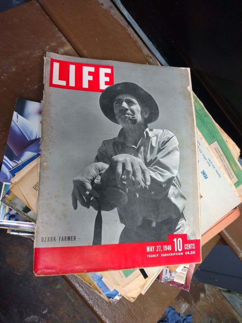 Life Magazine, May 27, 1946 - Ozark farmer
Original Life Magazine from May 27, 1946 - Ozark farmer