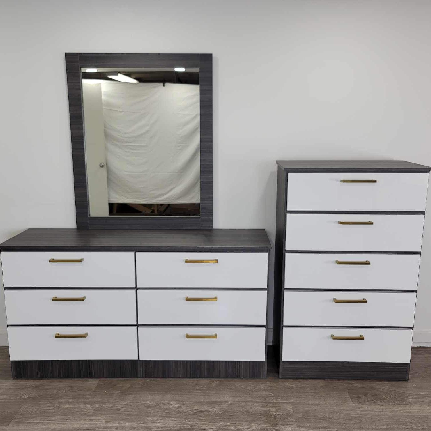 Brand New Dresser with Mirror and Chest / Comoda con Espejo y Gavetero Nuevos … Delivery 🚚 