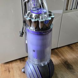 Vacuum Cleaner Dyson Ball Animal 2 / Like New