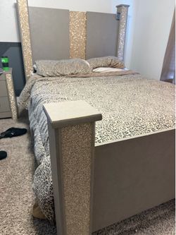 Bedroom set