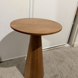 COZAYH Small Pedestal End Table Round Farmhouse Martini Table Wood Plant Stand Rustic Drink Table for Small Space Living Room, Walnut