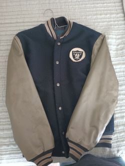 Oakland Raiders Jacket (Boys) Size 18