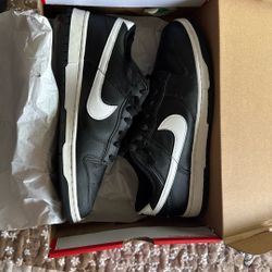 Nike Dunk Reverse Pandas