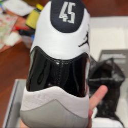 Concord 11s / Size 11m / NO BOX