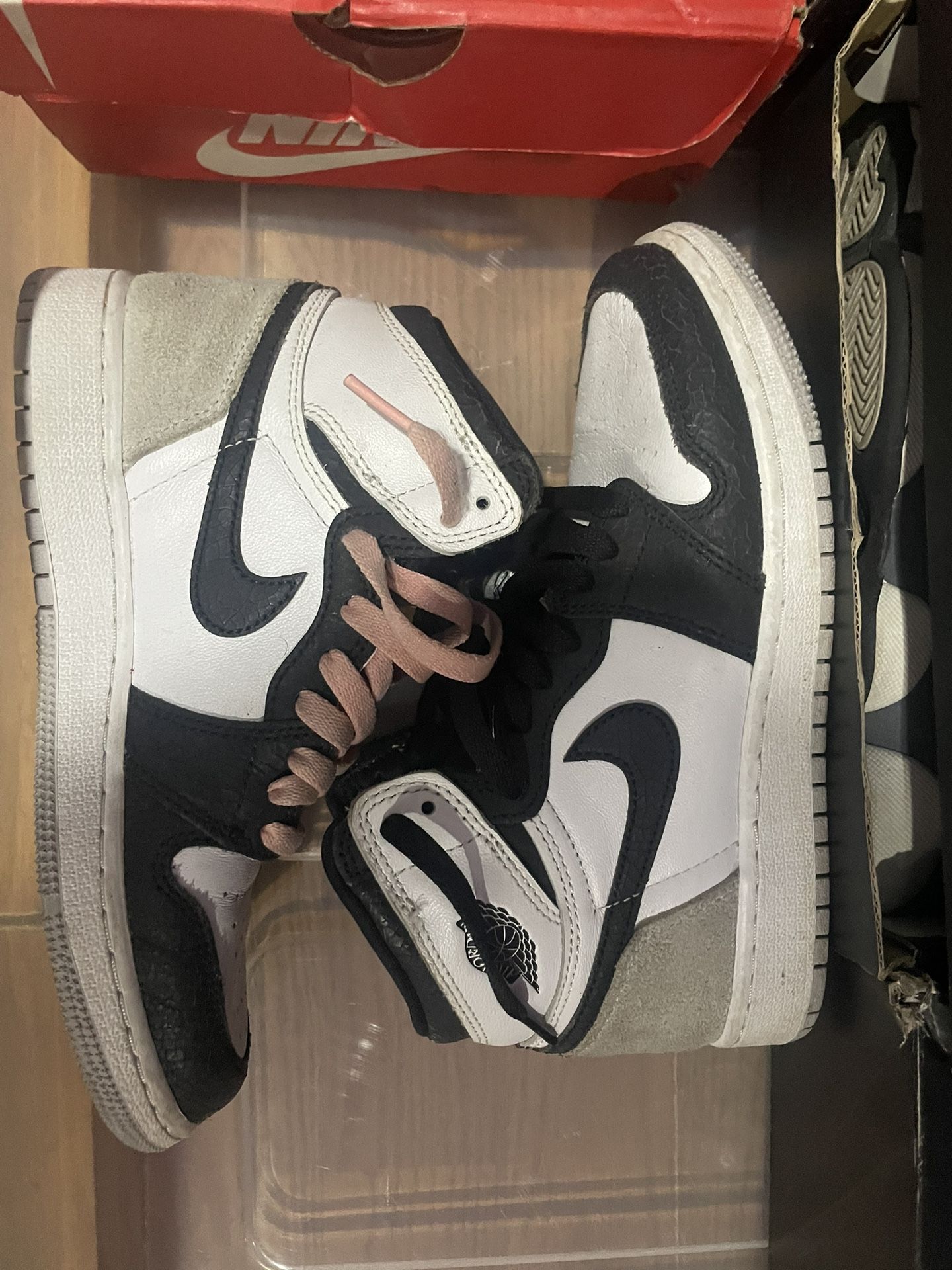 Jordan 1s 4.5Y