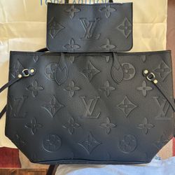 Women’s Purse Embossed With Matching Wallet Set