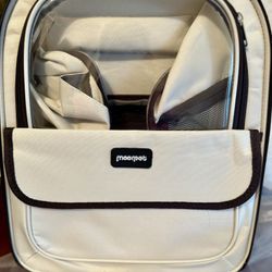 NEW Moorpet Pet Carrier Backpack – Ventilated, Stylish & Comfy