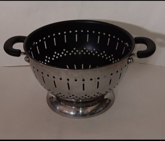 stainless steel strainer colander with nonstick interior $10 FIRM