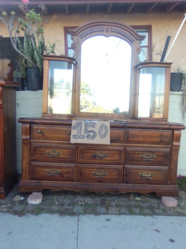 Beautiful Brown Cabinets