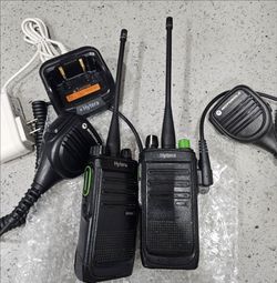 Lot of 2 Hytera BD502 U(1) 16Ch 4Watt UHF Digital DMR Radio (400-470 MHz) with shoulder speaker mics