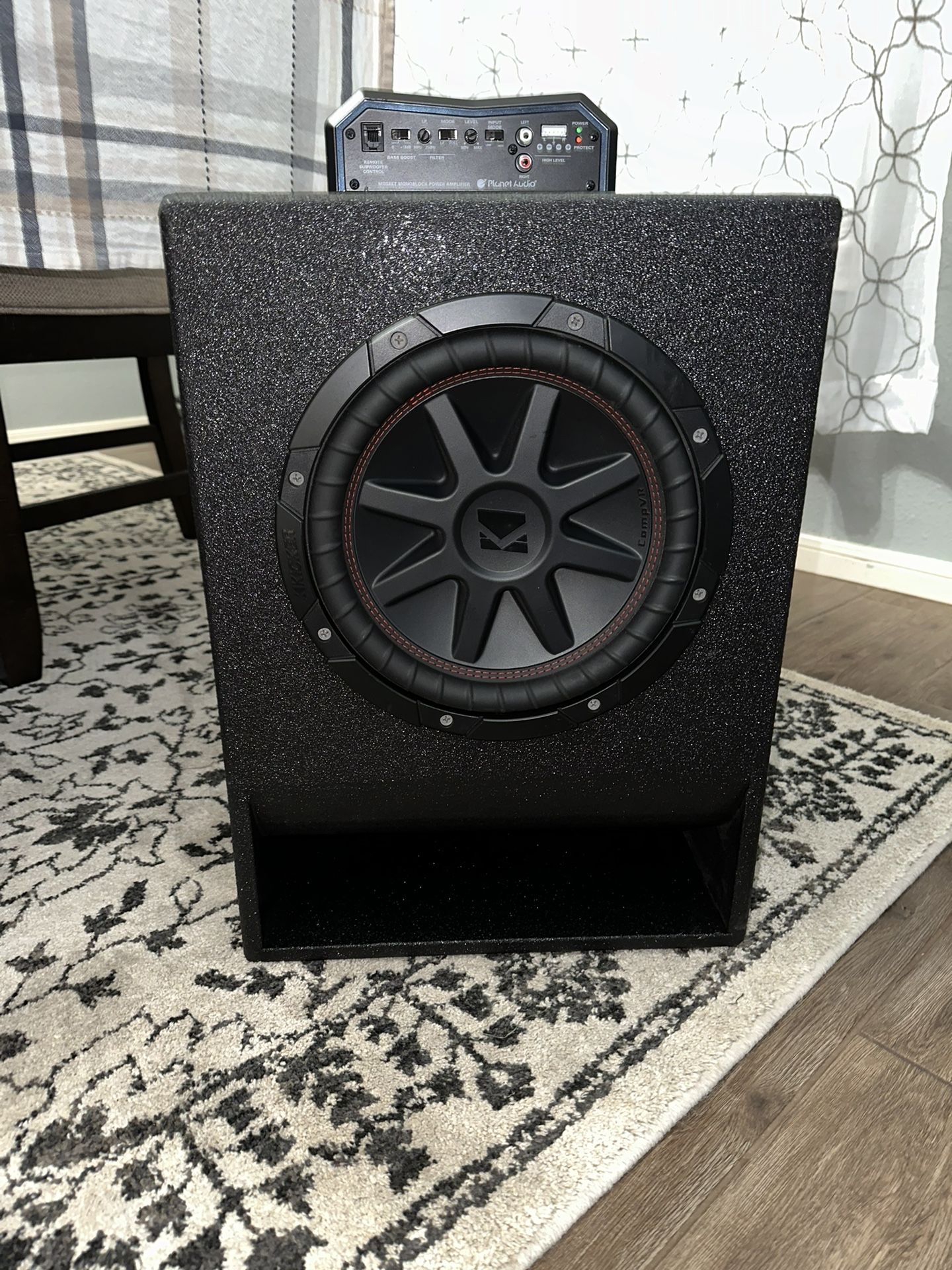 10 Inch Kicker Comp With Planet Audio Amp