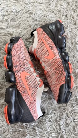 Size 12 Men’s Nike Air VaporMax Flyknit Hyper Crimson & Black AJ6900-800. Excellent preowned condition. Same day shipping.  The product is a Size 12 M