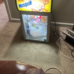 Nestle Nesquick Minni Fridge