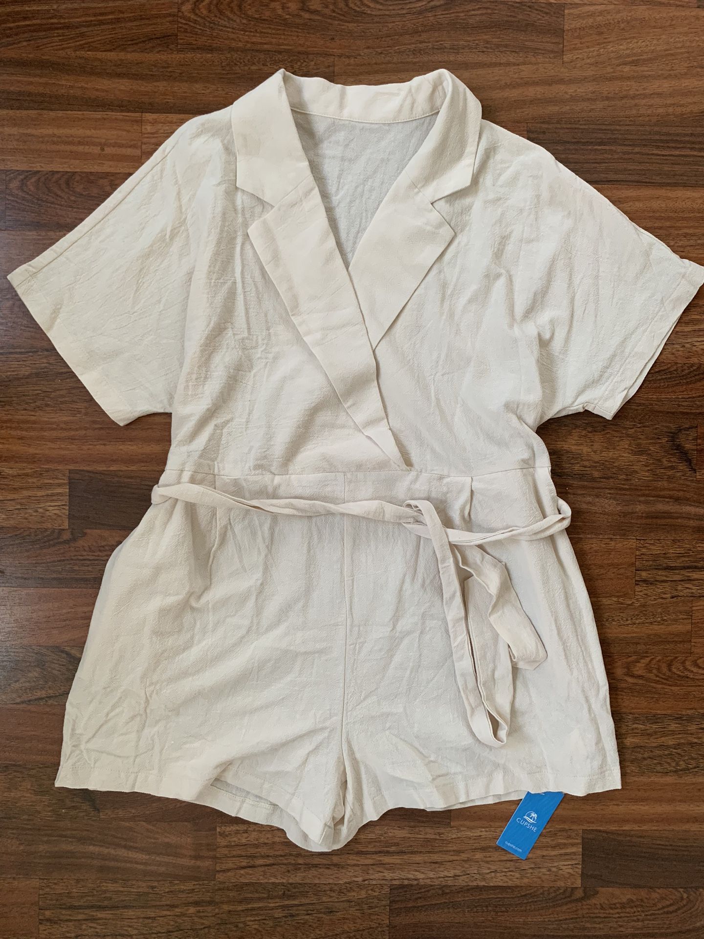 Cupshe V Neck Romper With Tie Size Medium  Beige Color