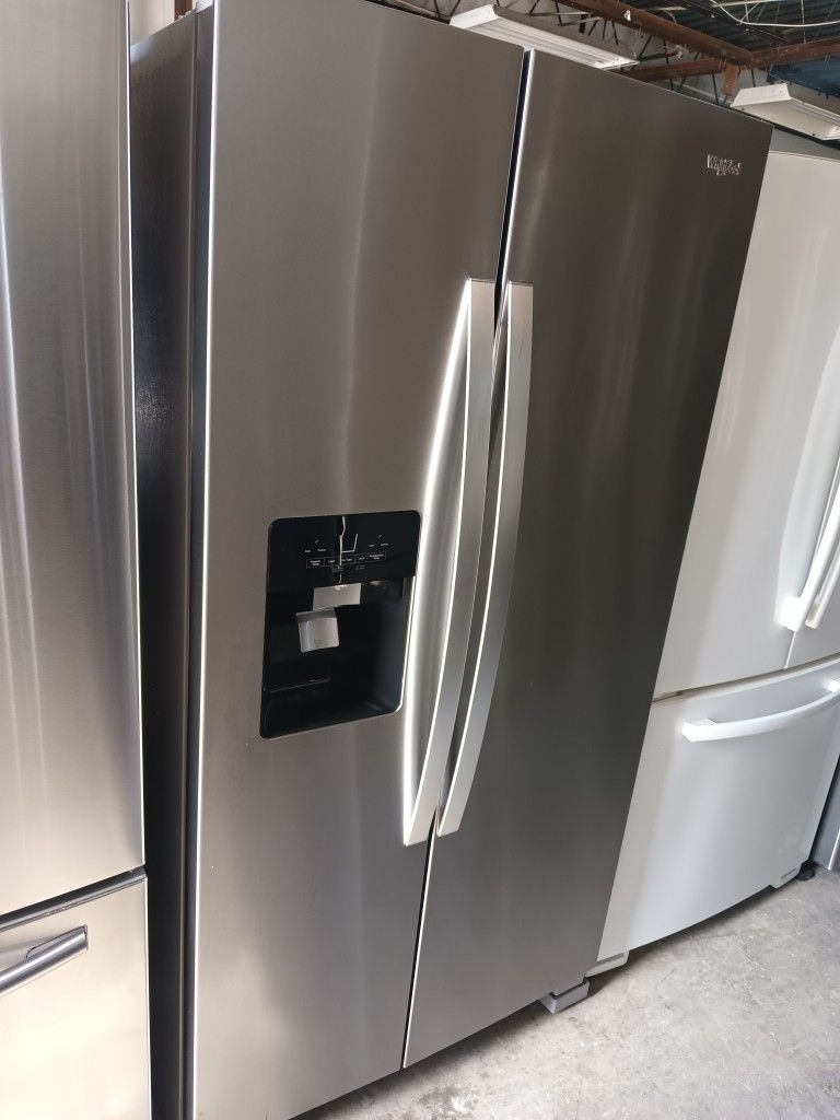 Whirlpool Refrigerator Side By Side Stainless Steel Everything Works Good 💯