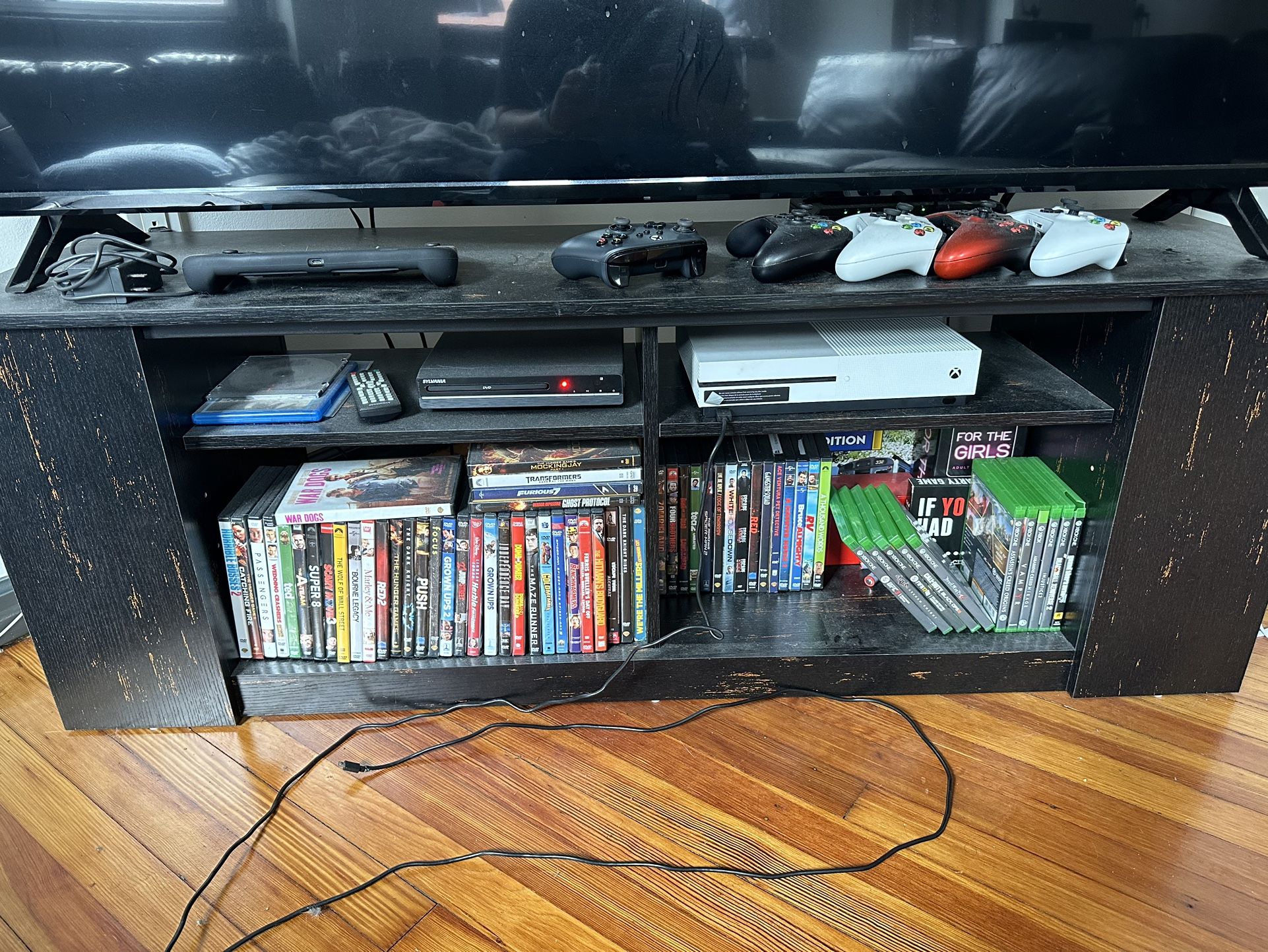 TV STAND