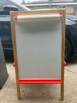 Kids art easel
