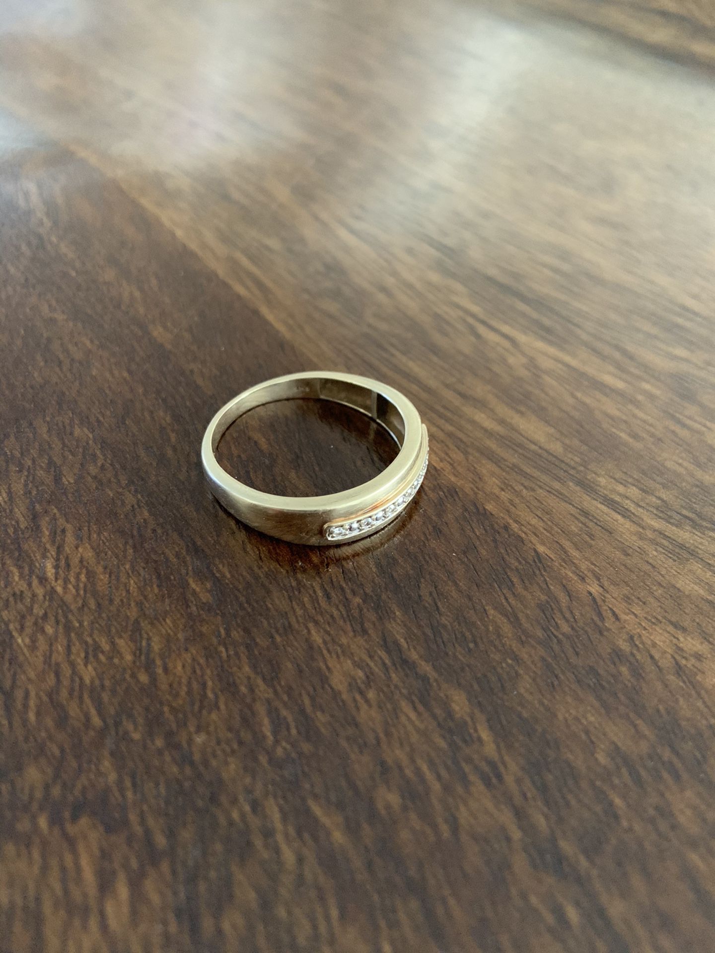 Men’s wedding ring 10k white gold